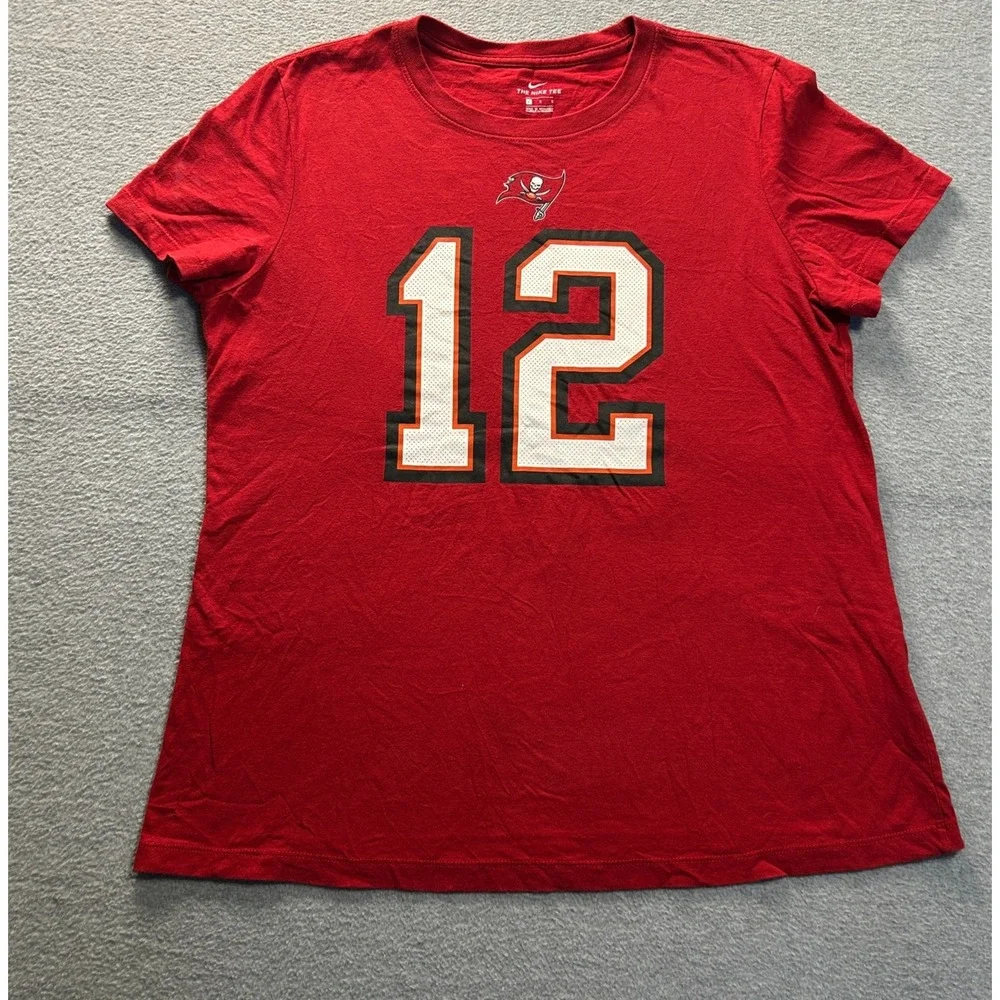 Nike Tampa Bay Buccaneers Tom Brady #12 Womens Large Red NFL T-Shirt Casual